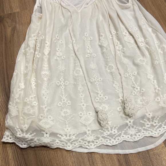 American Rag Cream Lace Tank Top - Picture 3 of 6